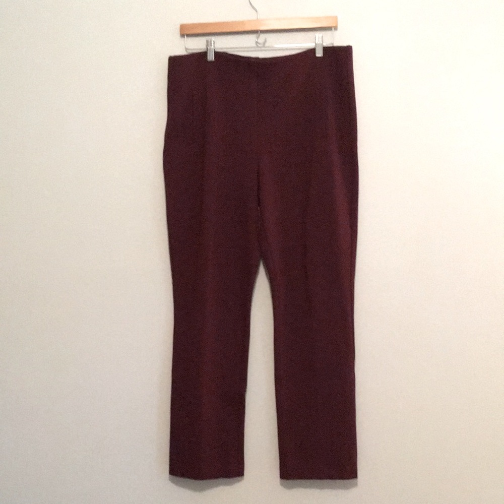 Chico’s Size 2 Slimming Burgandy Crop Pants